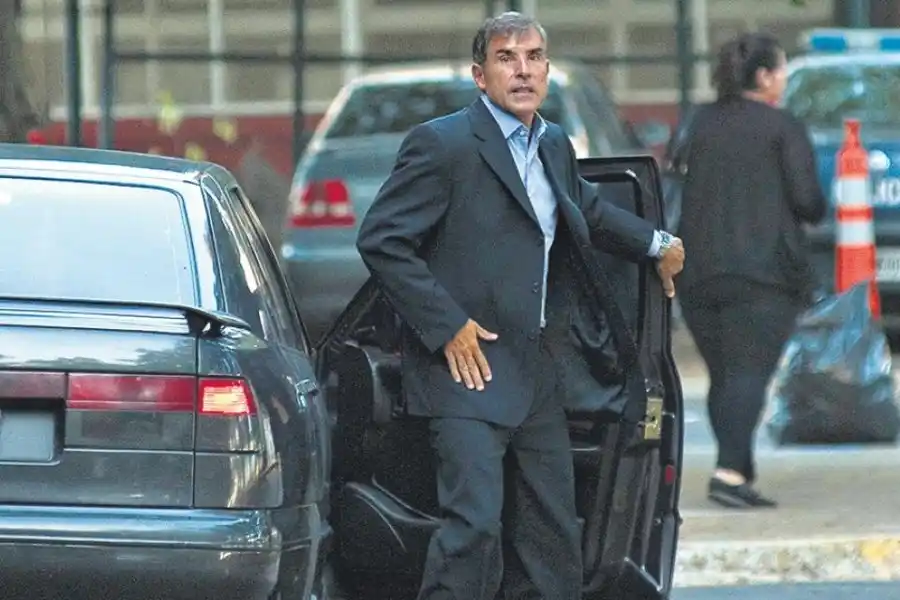 Giro en la causa de espionaje ilegal: piden la detención de un funcionario clave