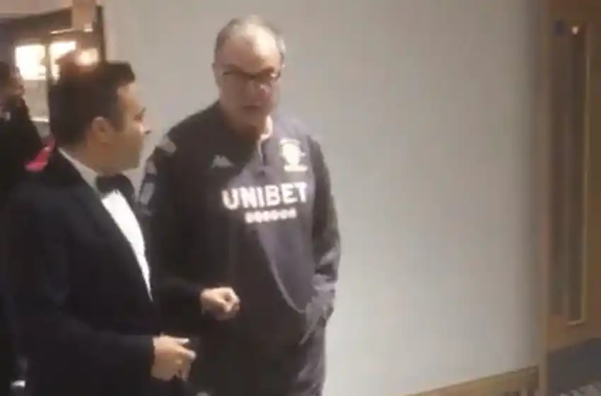 ¡Bielsa no deja el jogging ni para ir a la gala centenario del Leeds!