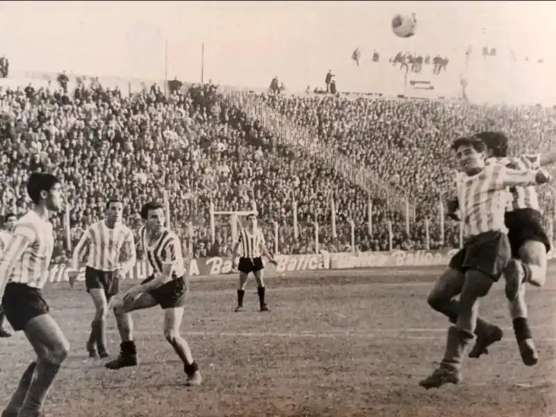 Una imagen del duelo jugado en 1967.