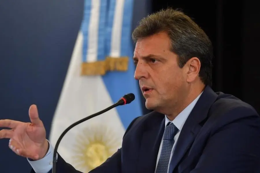 Massa se reúne con la cúpula UIA