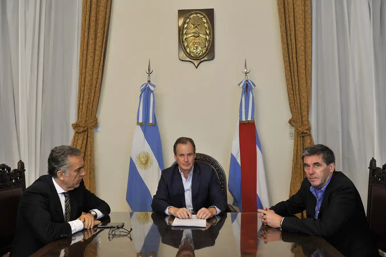 Coparticipación: Bordet firmó la acción de inconstitucionalidad 