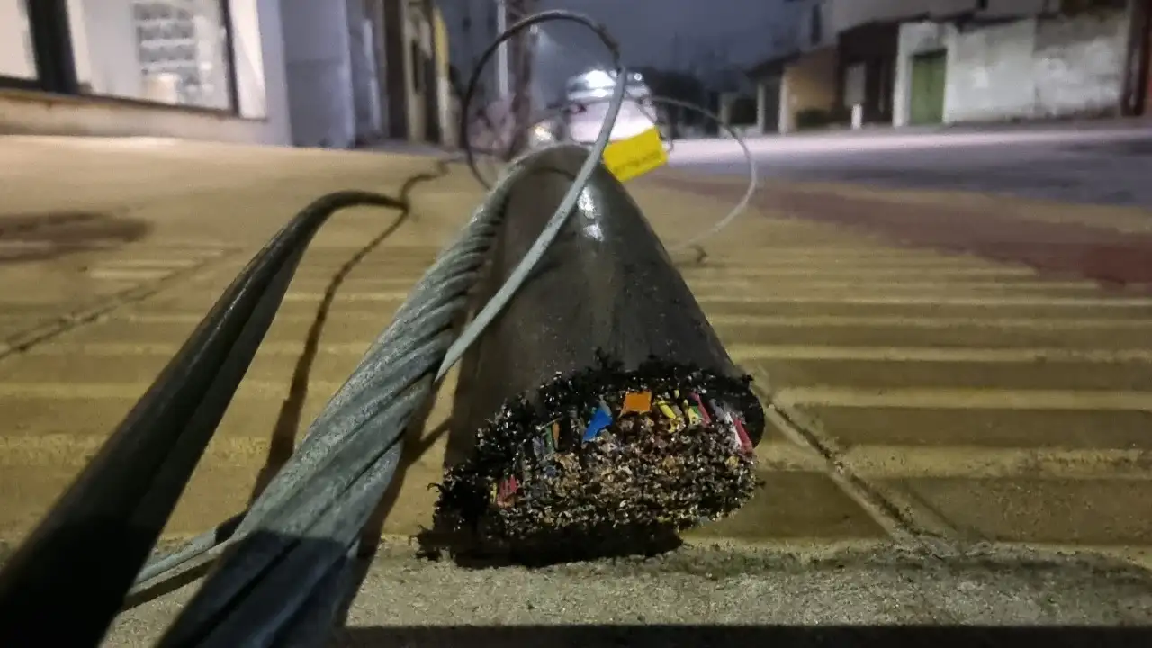 Así robaban cables en el barrio Maggiori