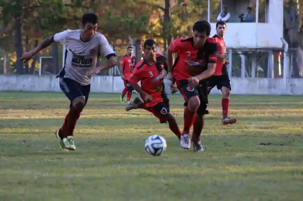 Independiente recibe a Sportivo Larroque