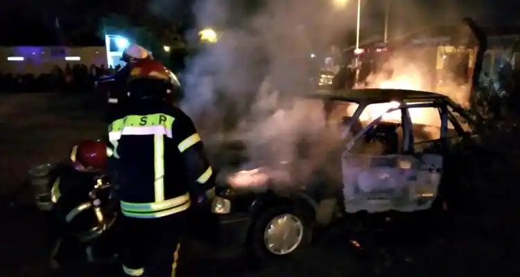 Octavo incendio de auto en lo que va del mes