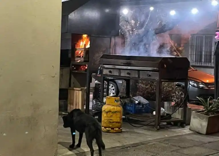 Parrilla en el edificio del Club Mitre