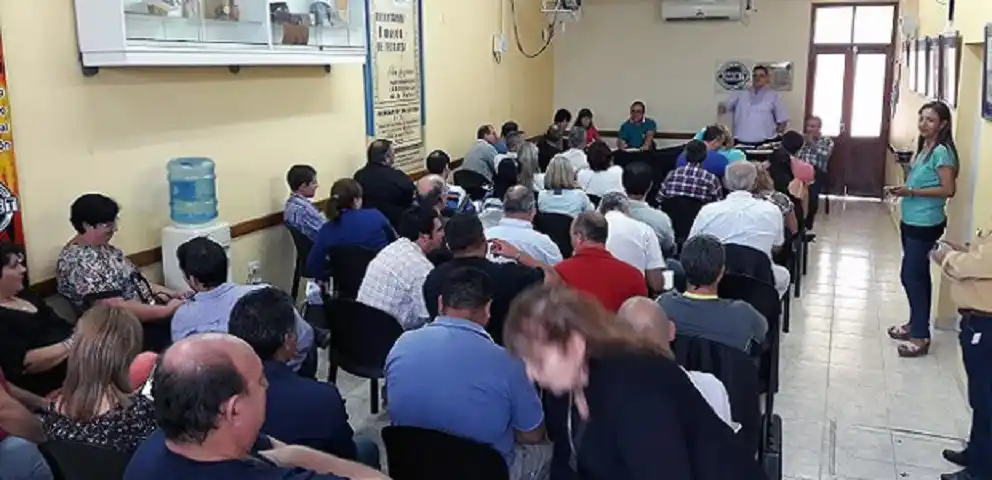 AMET resolvió rechazar la última oferta salarial presentada por el Gobierno provincial