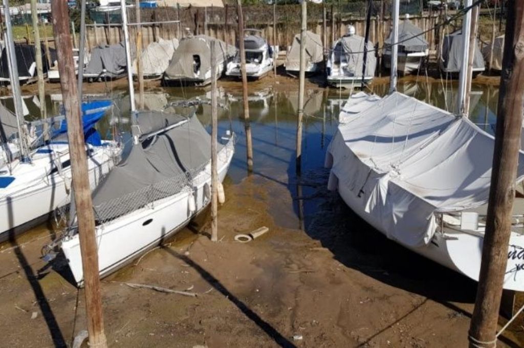 Cementerio de barcos: las guarderías de Rosario se secaron