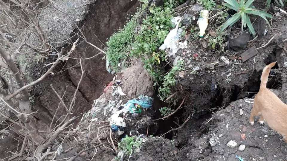 Alertan por nuevo desplazamiento de barrancas en Diamante
