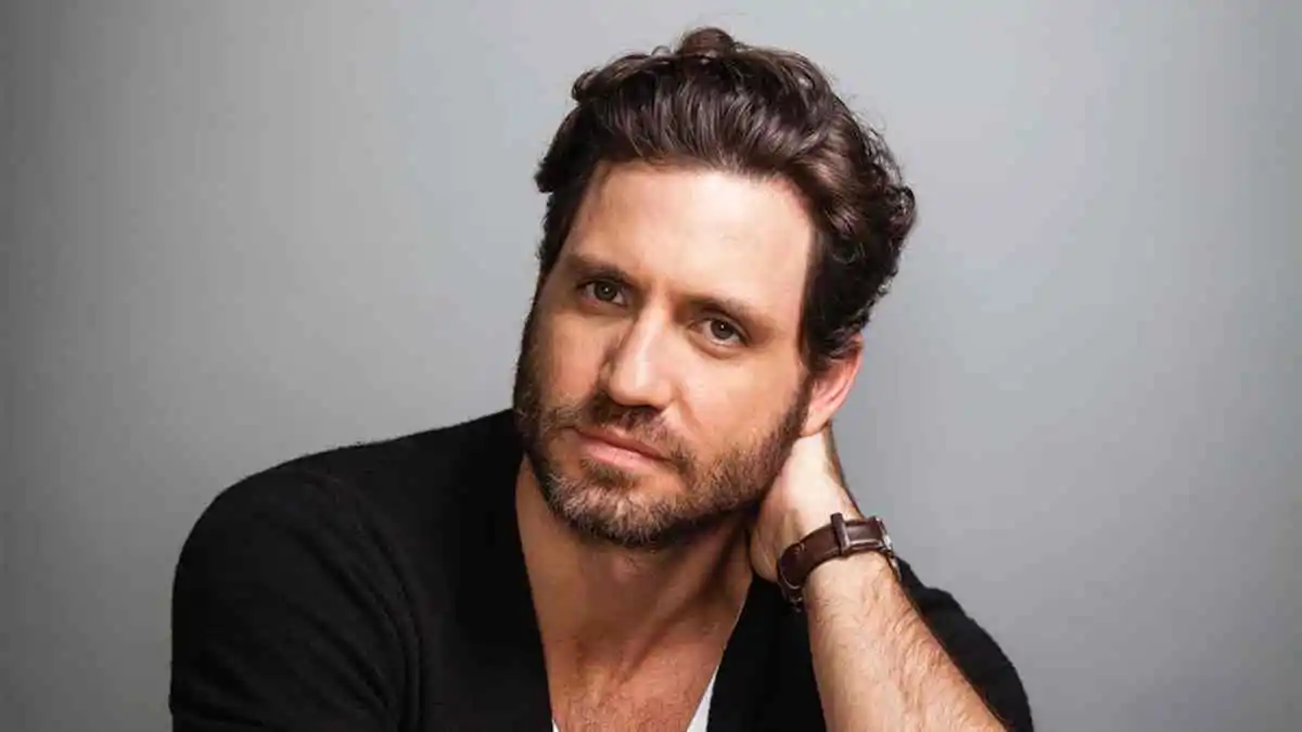 Venezolano ÉDGAR RAMÍREZ fue nombrado Caballero de las Artes Francesas