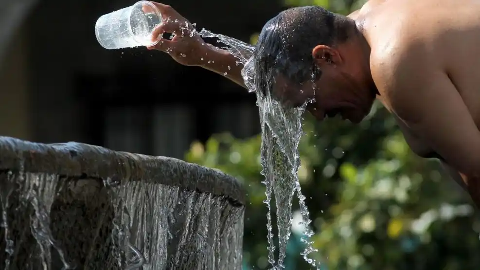 Cómo cuidarse y evitar golpes de calor durante el verano.