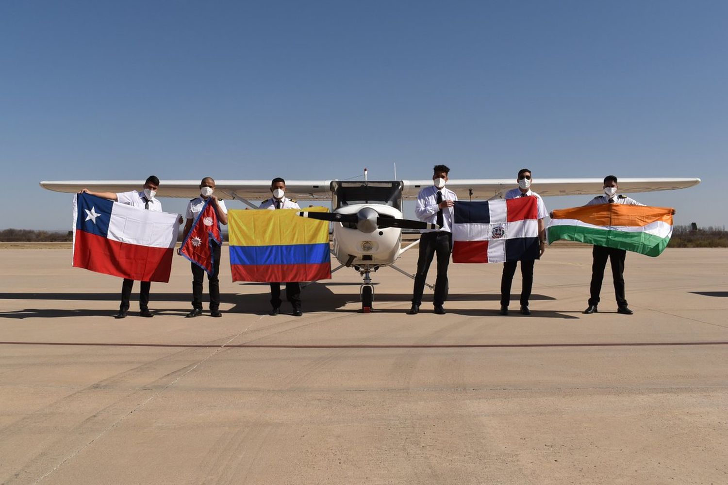 El C.I.A.C Valle del Conlara recibió alumnos extranjeros para el curso de piloto privado de avión