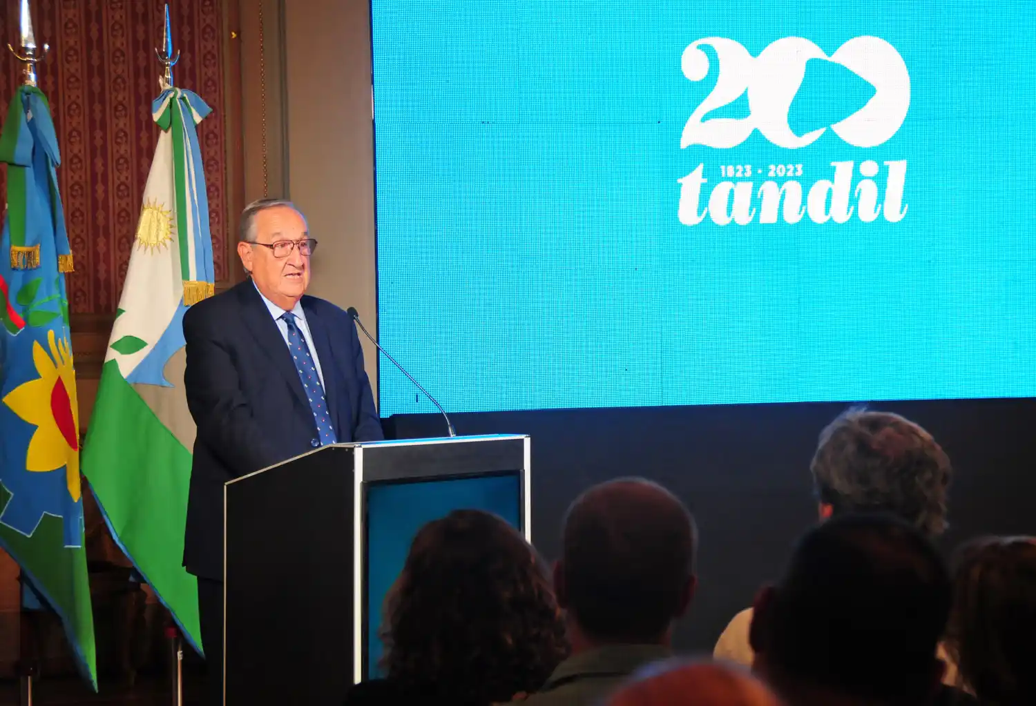 Lunghi abrió los festejos del bicentenario.