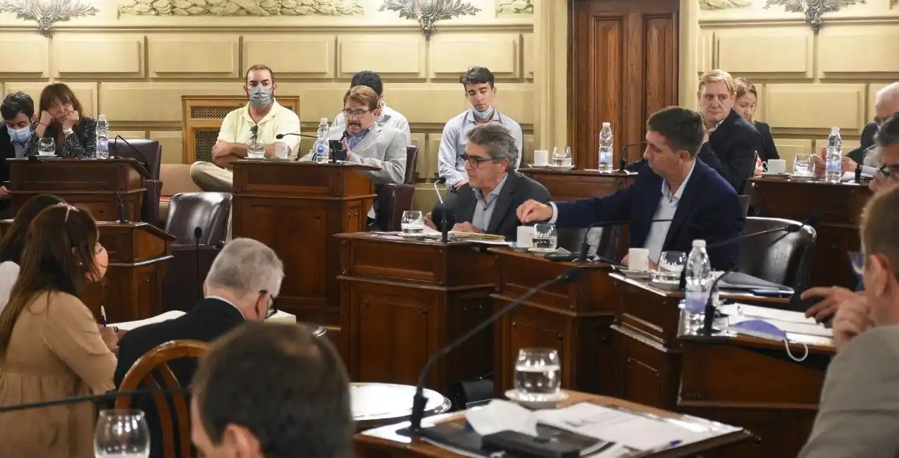 Santa Fe: aprobaron en el Senado el Presupuesto provincial 2022