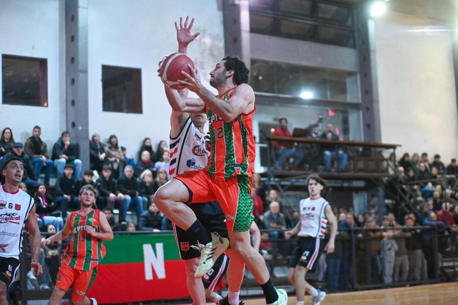 En el duelo entre ambos correspondiente a la primera rueda, Central se llevó la victoria del "Marangatú".