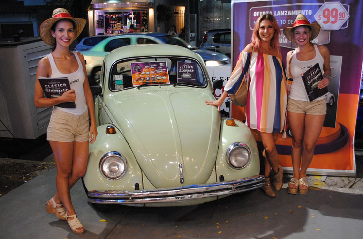 Famosos recibieron los Autos Clásicos de Clarín en Mar del Plata