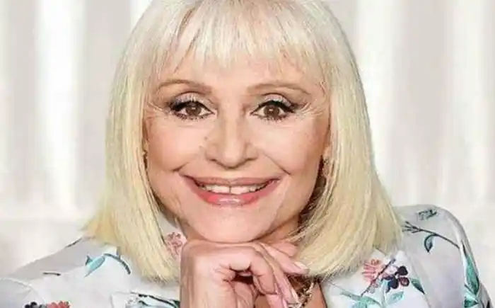 Murió la cantante y actriz Raffaella Carra. Tenía 78 años