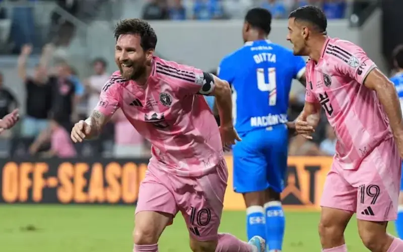 Messi superstar: cabezazo increíble contra un ex Newell's, gol N° 100 en Inter Miami y primer título con el Kily como DT