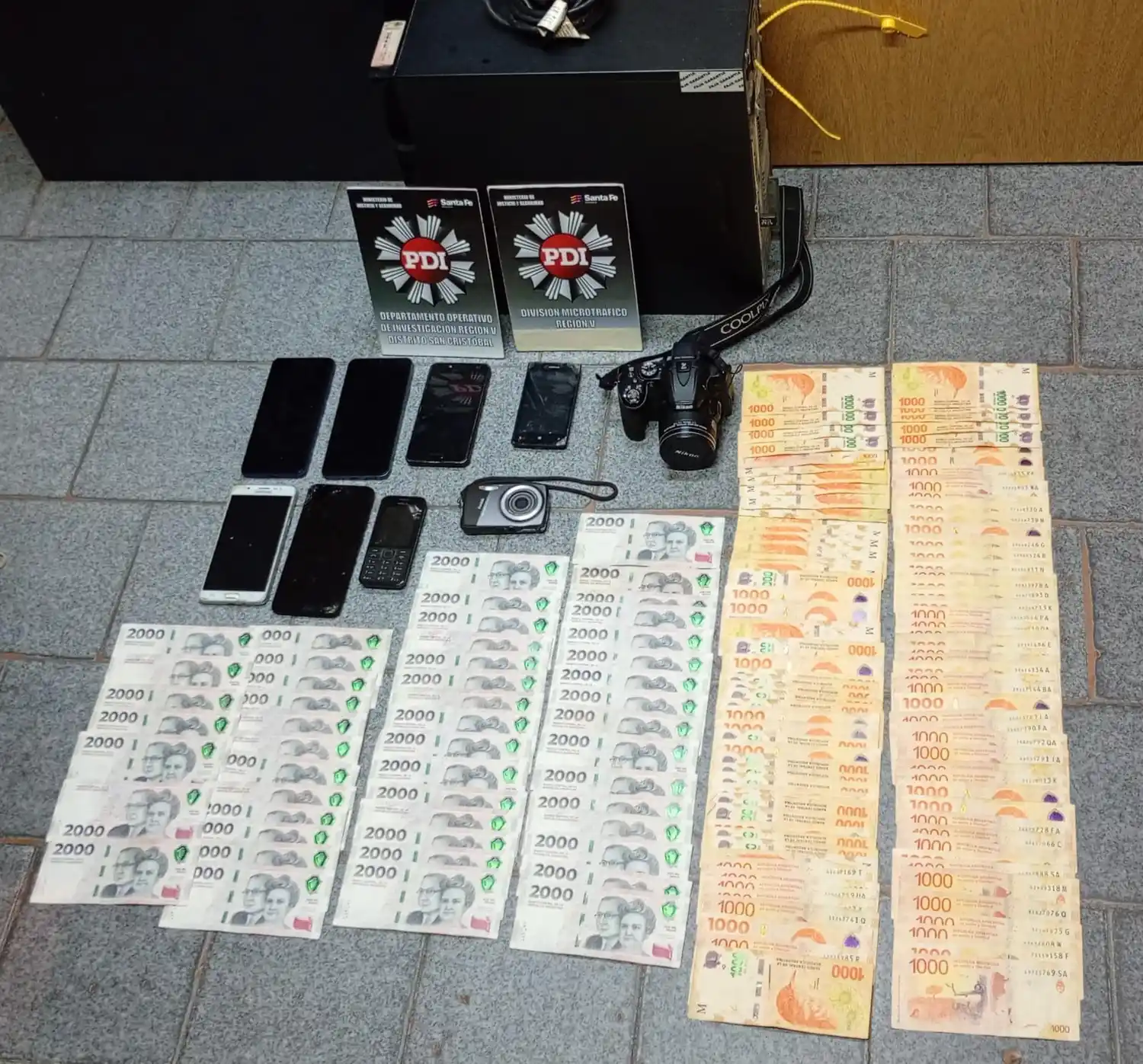 Allanamiento por chantaje: identificaron a dos personas y secuestraron diversos dispositivos electrónicos