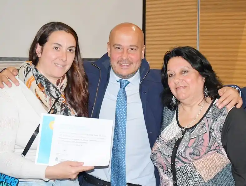 Oportunidades de trabajo y desarrollo para los emprendedores locales