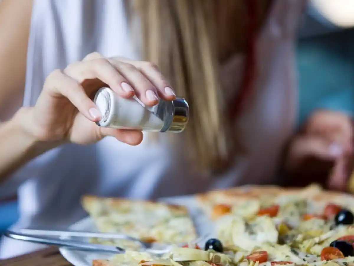 Consumo excesivo de sal: uno de cada dos argentinos tiene hipertensión arterial