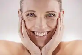 El poder del ácido hialurónico para mantener joven la piel