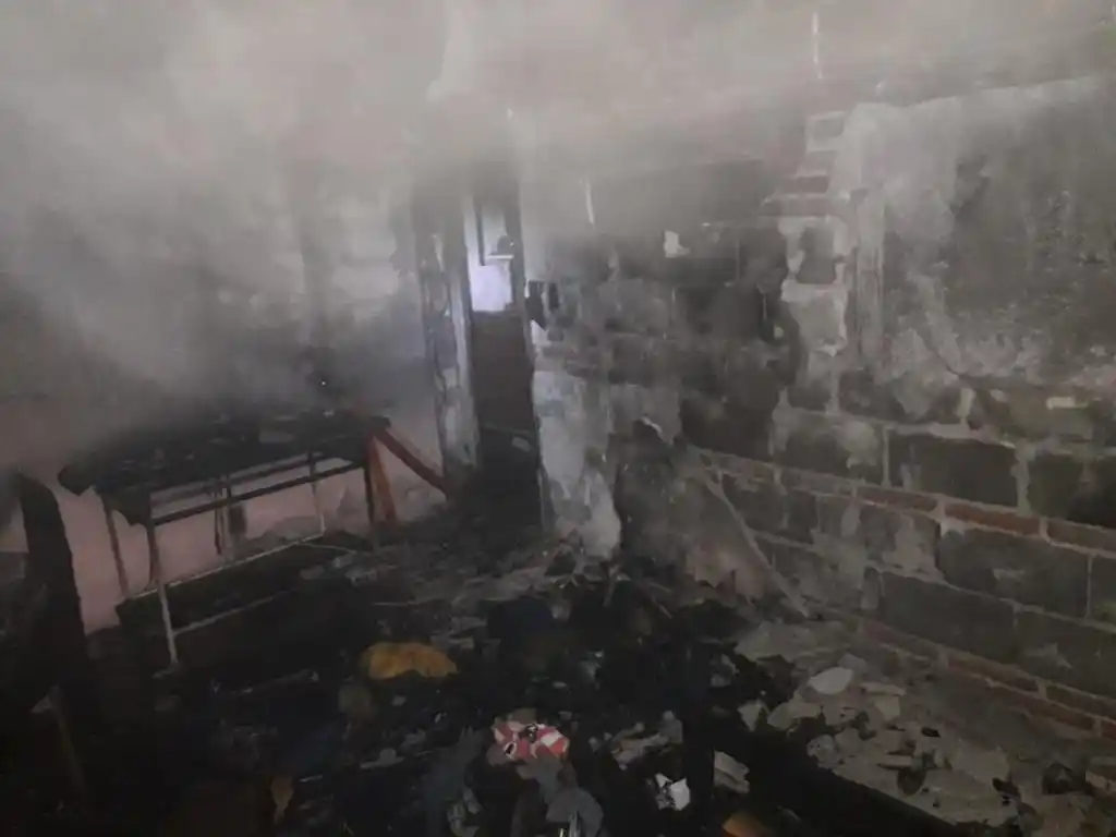 Incendiaron una casa luego de una feroz pelea