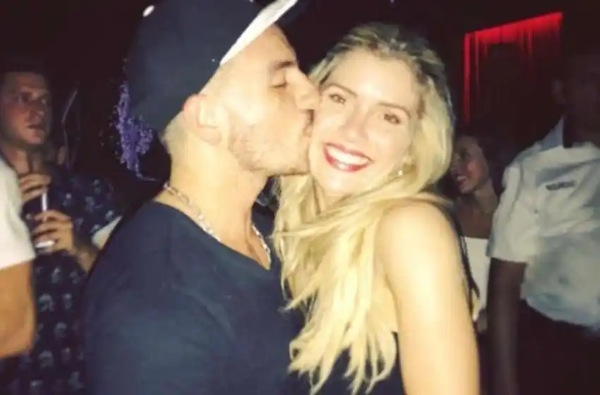 Fede Bal y Laurita Fernández: verano a puro amor en la playa