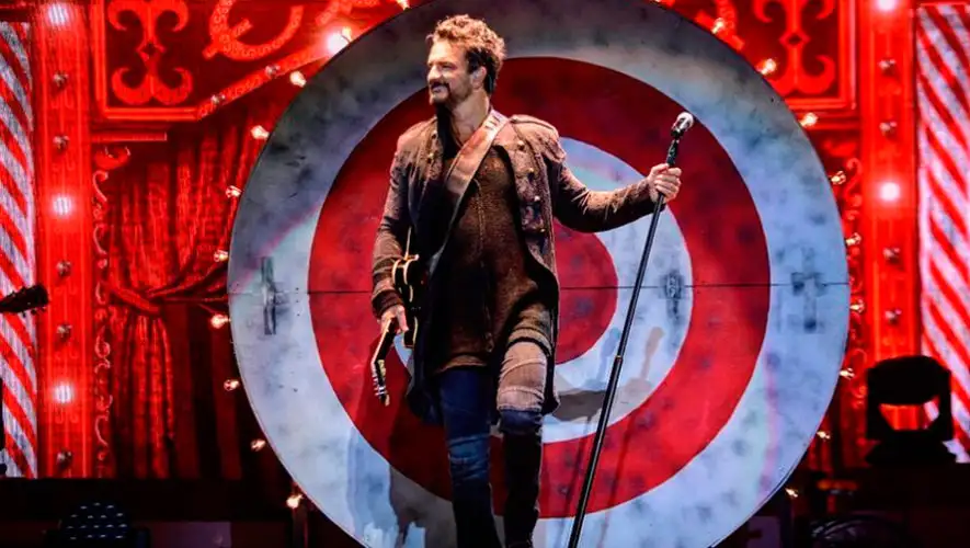 Ricardo Arjona lanzó “Circo Soledad en Vivo”