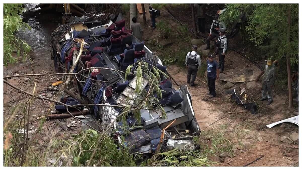 TRAGEDIA EN MÉXICO: 29 muertos tras el choque de un autobús