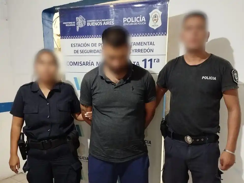 La mujer tenía miedo de denunciarlo porque poseía un arma de fuego.