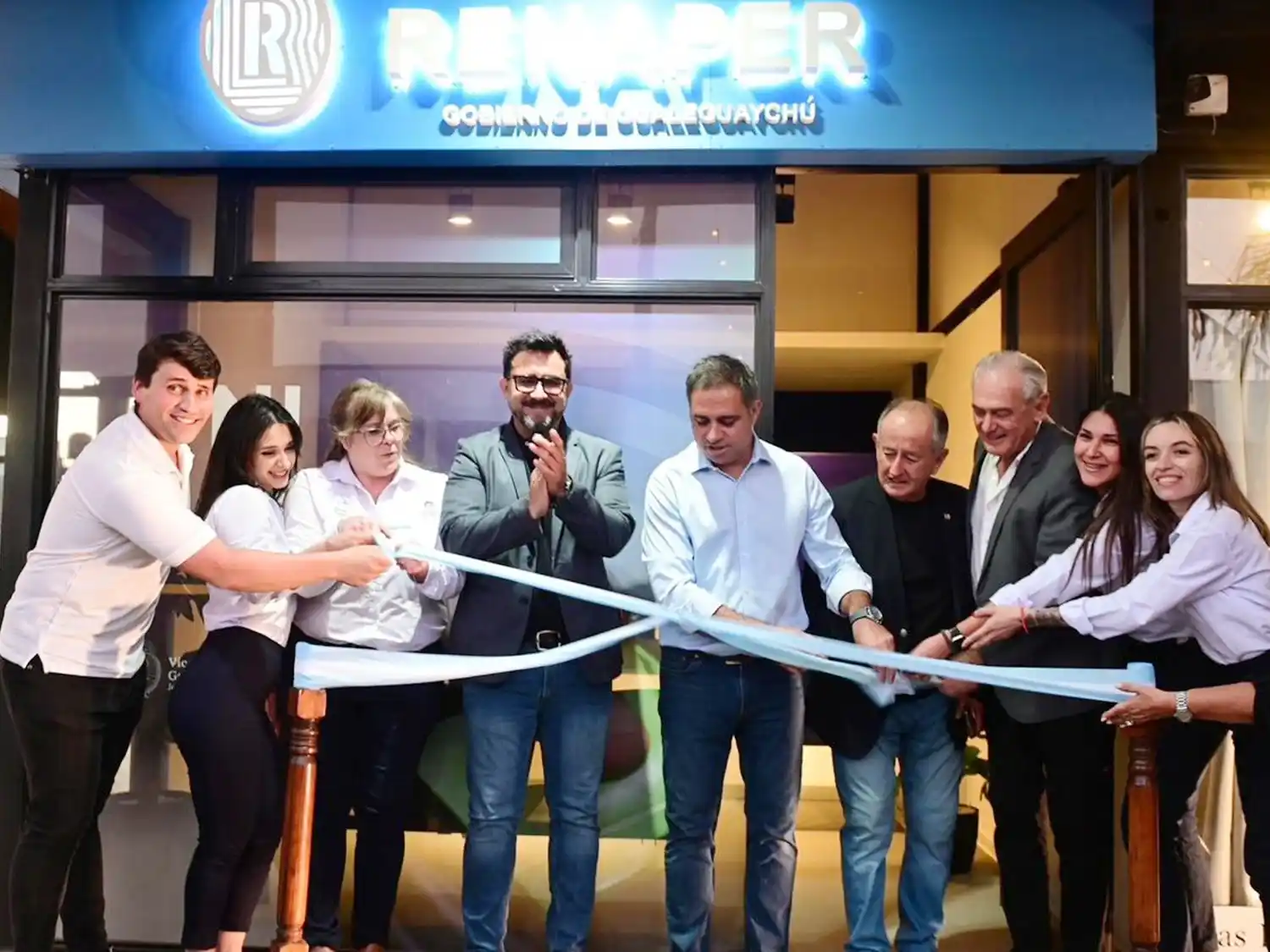 Con apoyo provincial, Gualeguaychú inauguró una oficina del Renaper para trámites de DNI y pasaporte