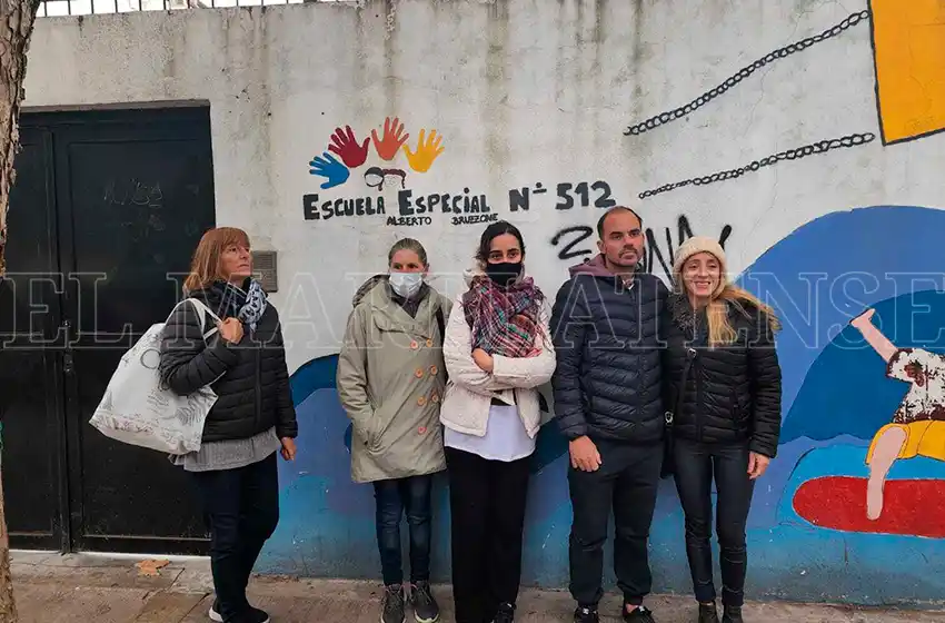 El drama de los alumnos que asisten a la Escuela Especial 512