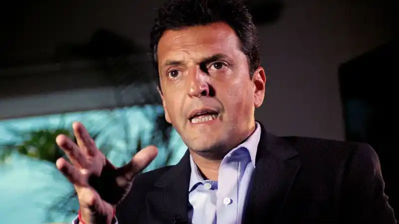 Massa le pidió a Macri que corrija las tarifas para evitar "daños irreversibles"