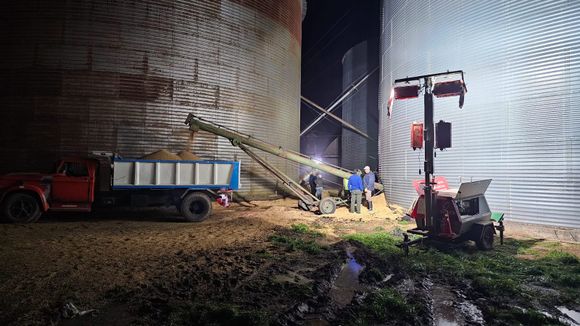 Accidente en la planta de Ramón Rosa: continúan las tareas para hallar el cuerpo del operario que cayó en la soja