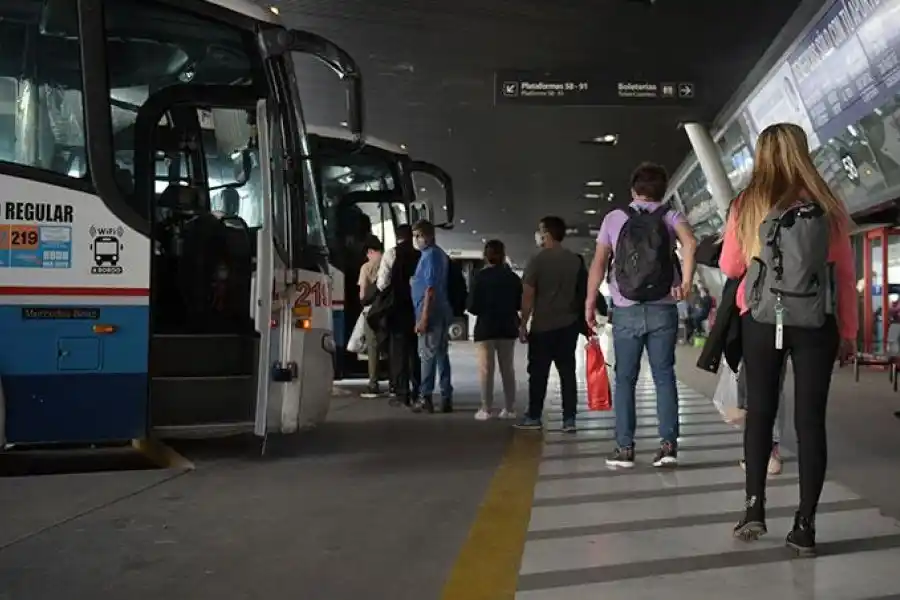 Atención turistas: Córdoba lanzó una nueva tarjeta para viajes en interurbanos, ¿cómo funciona?