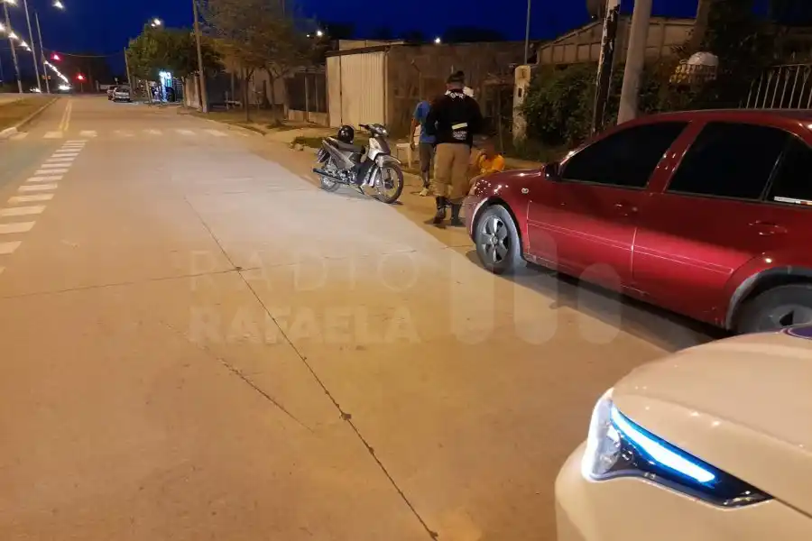 Accidente: por un perro, dos motociclistas terminaron con heridas