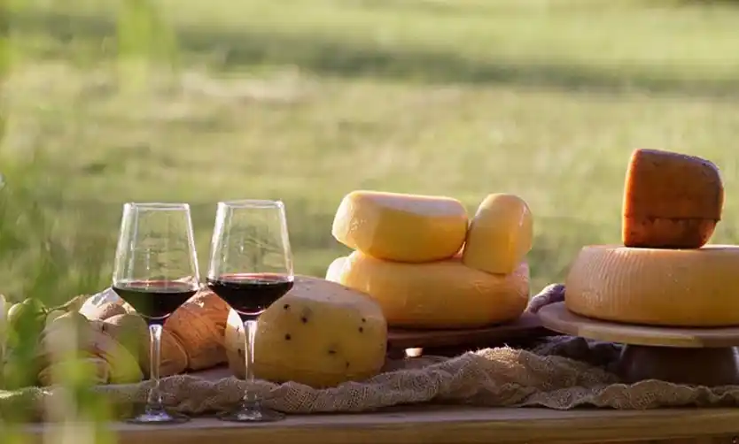 Lugares primaverales de la Provincia para mirar el atardecer y merendar