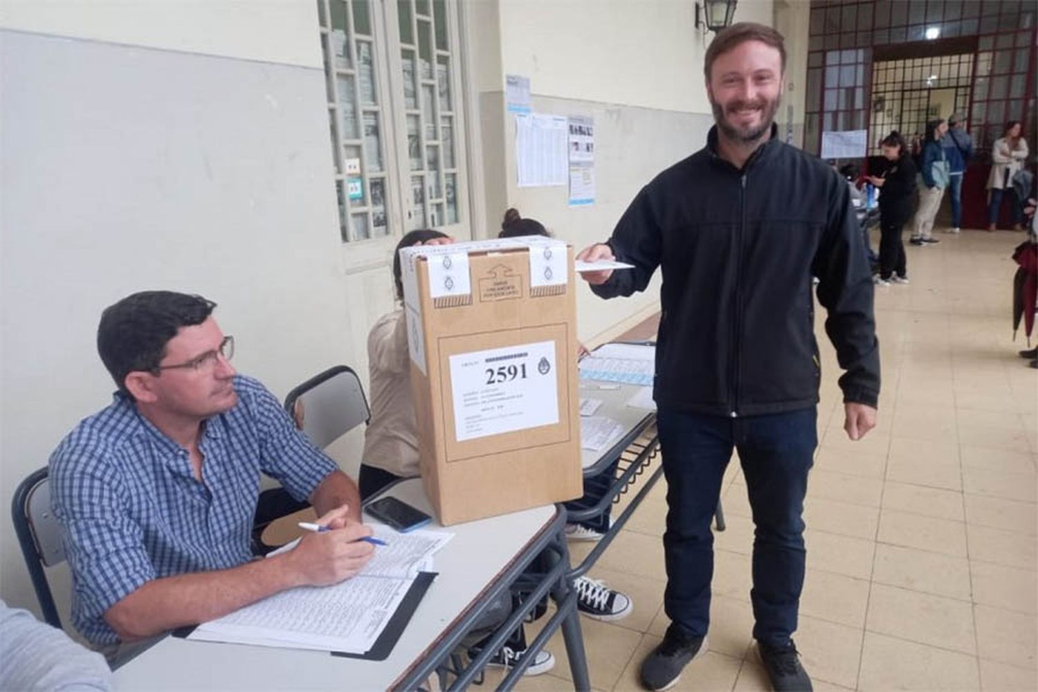 Azcué hace historia en Concordia y desplazó del Municipio al peronismo