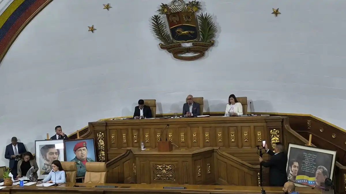 POR MODIFICACIONES POR DOQUIER, AN difirió la discusión de la LEY LIBERTADOR Simón Bolívar