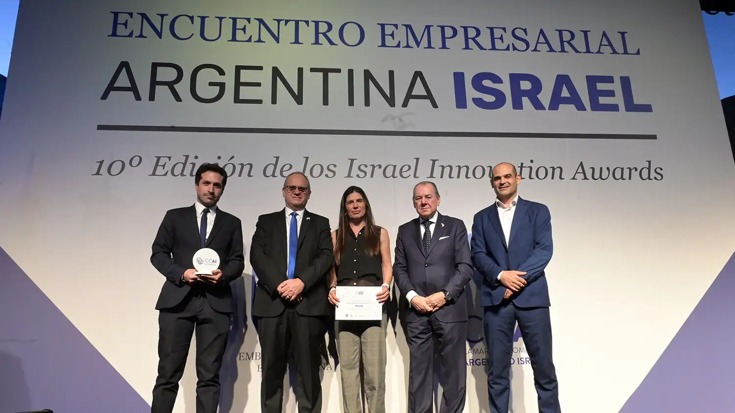 Los representantes de la startup M4FLIFE recibieron el Israel Innovation Award 2025