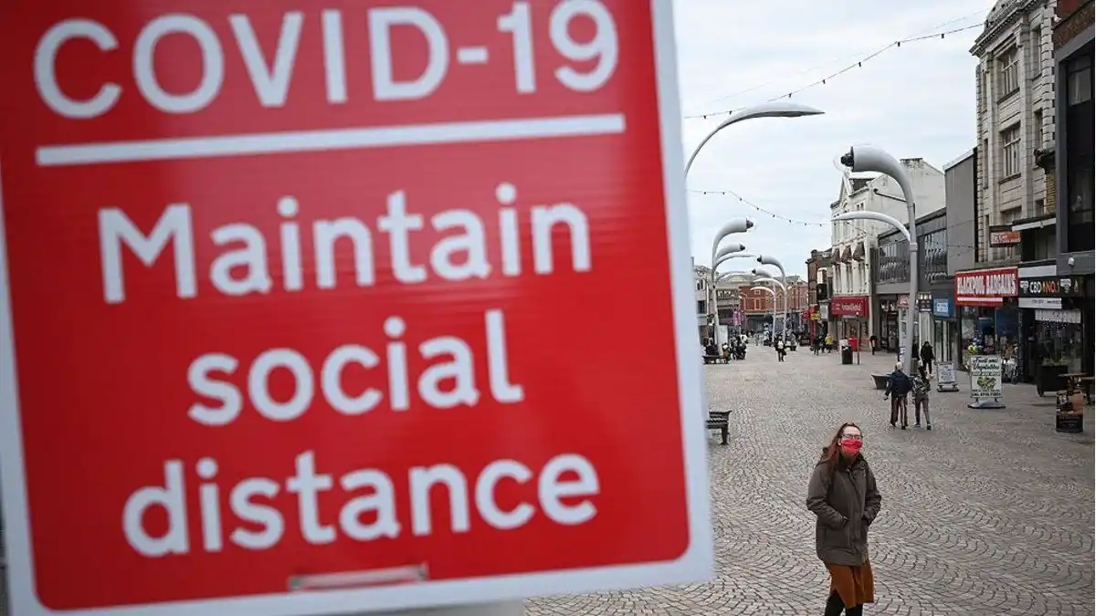 Piden a los viven en áreas donde se detectó la cepa sudafricana que “no salgan de casa”