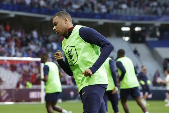 Kylian Mbappé se fue de París con una sonrisa