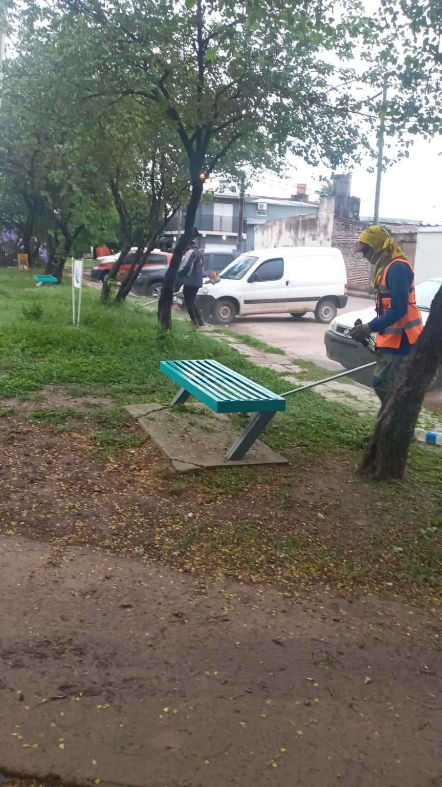 Avanzan las tareas de mantenimiento y embellecimiento de los espacios públicos
