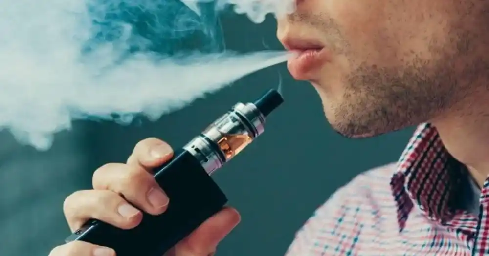 Ordenaron que los vapeadores adviertan sobre los riesgos para la salud