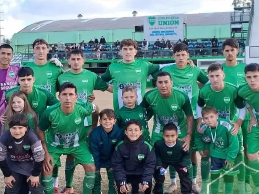 Unión venció al Rojo de Ataliva y es el nuevo líder del Apertura a dos fechas del final. Foto: IG. Unión de Sunchales