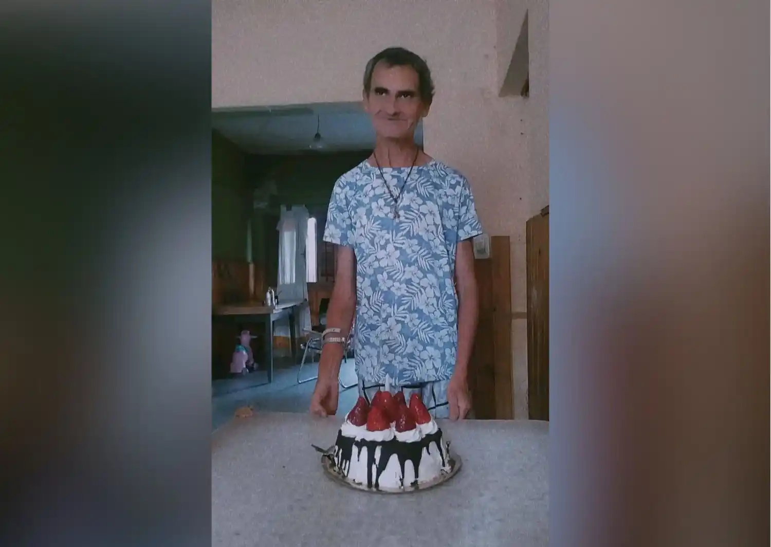 Amigos saludan a Sergio en el día de su cumpleaños