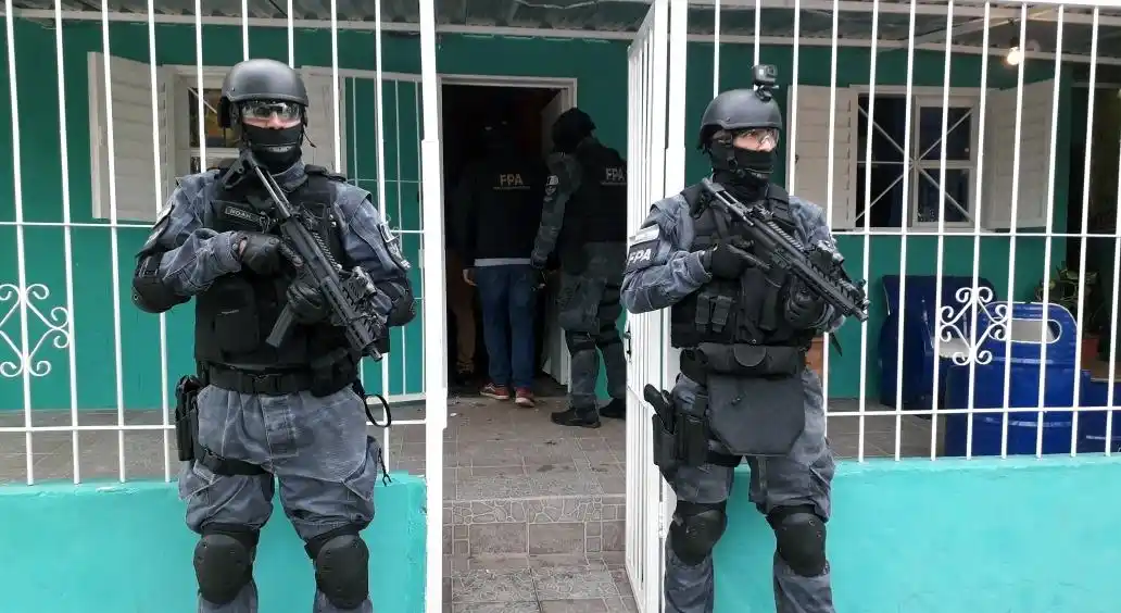 Familia narco detenida por vender