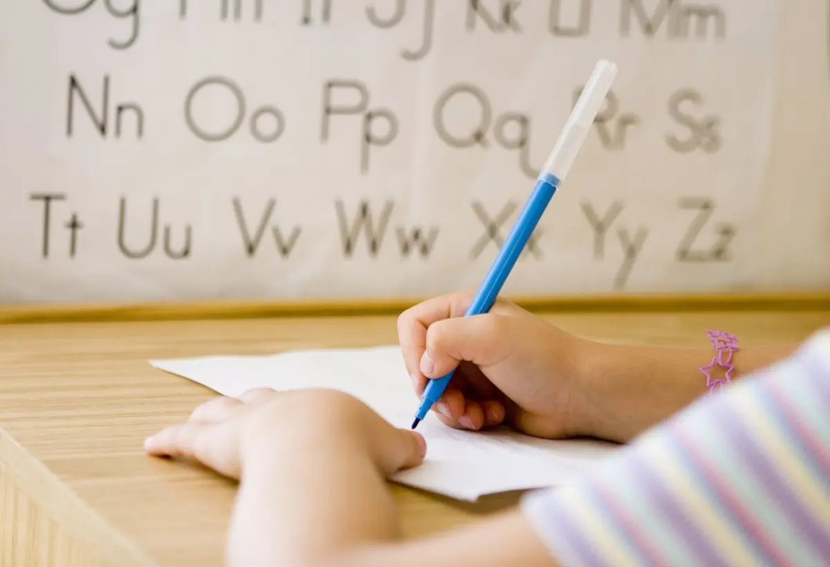 Escritura a mano y sus beneficios en el desarrollo de los niños