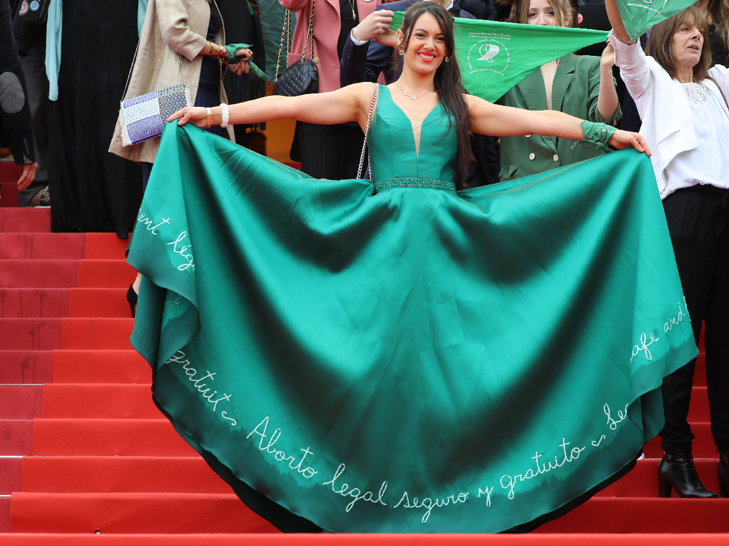 La "ola verde" a favor del aborto legal en Argentina, en la alfombra roja de Cannes