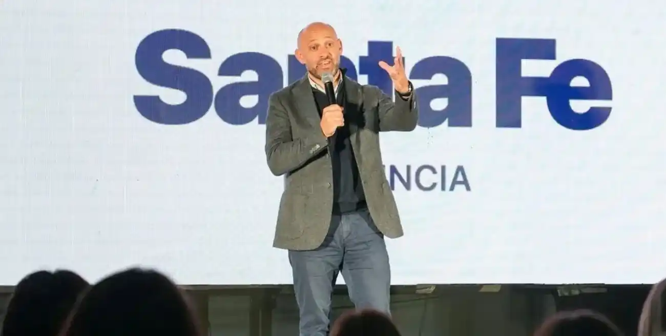 Puccini se refirió al impacto de los recortes durante la presentación en Santa Fe.